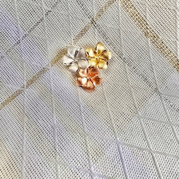 14K Gold Plumeria Floral Slide Pendant, Vintage Tri-Gold Floral Pendant - Picture 3 of 12